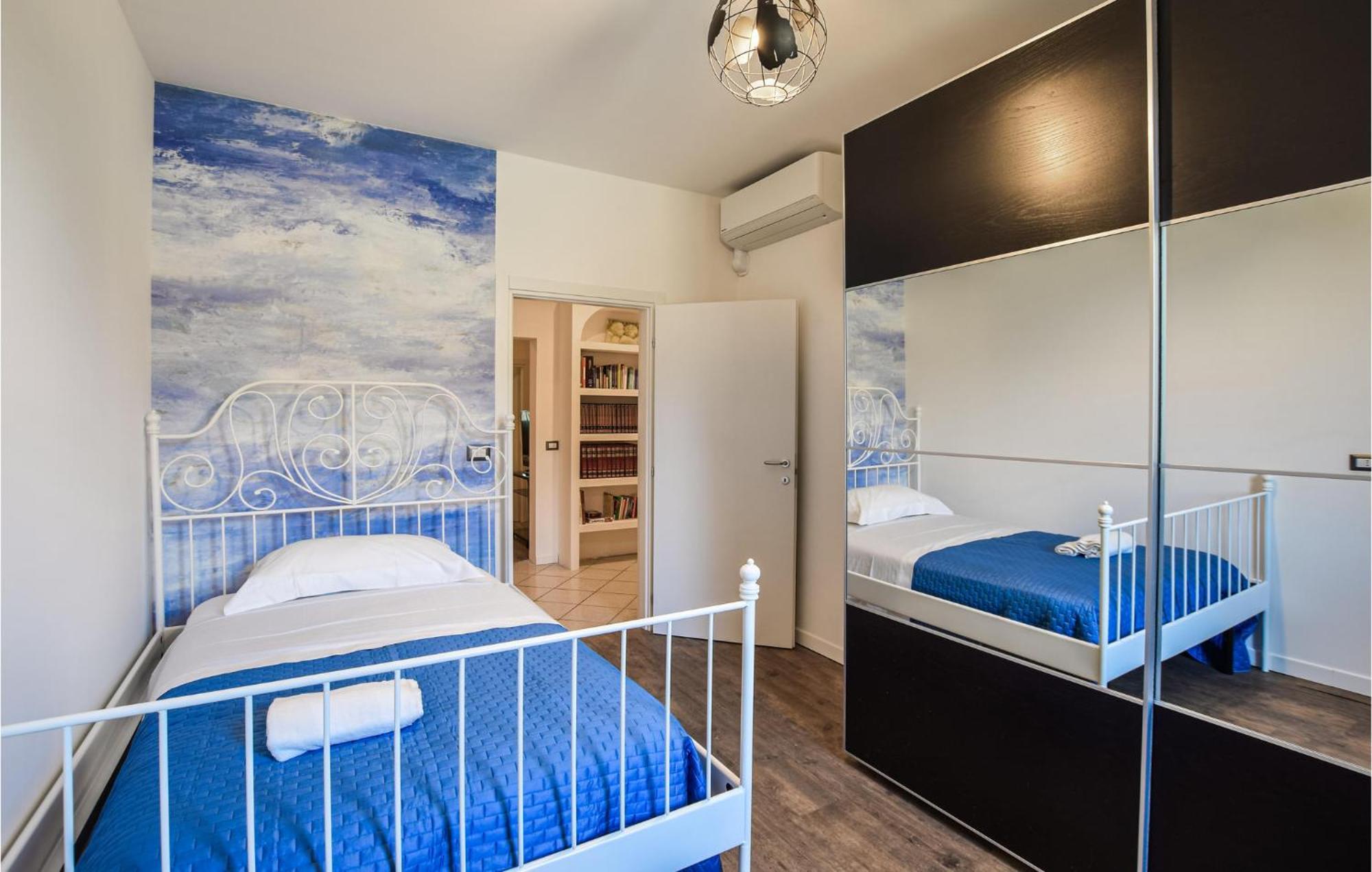4 Bedroom Awesome Apartment In Cervia Luaran gambar