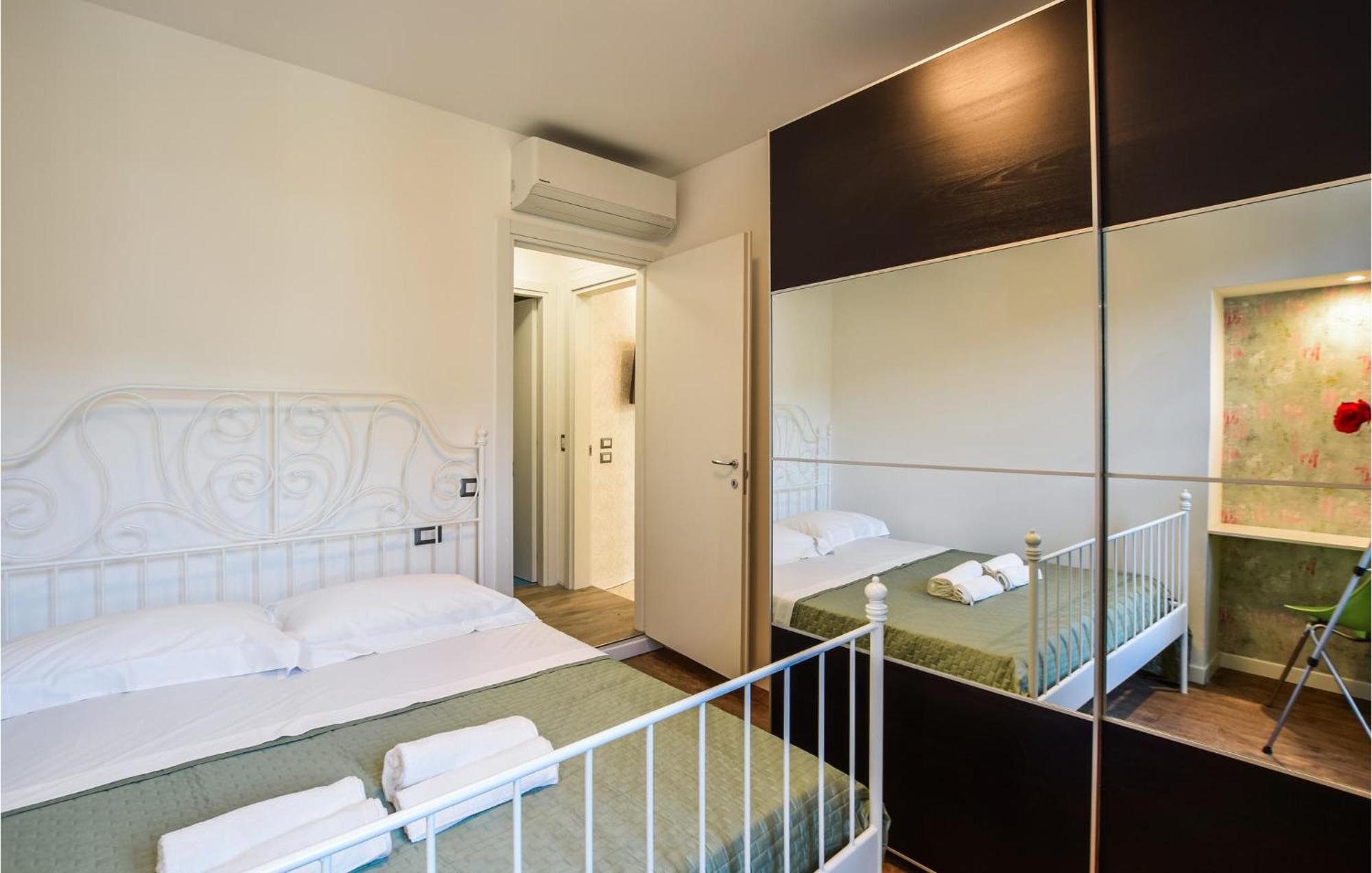 4 Bedroom Awesome Apartment In Cervia Luaran gambar