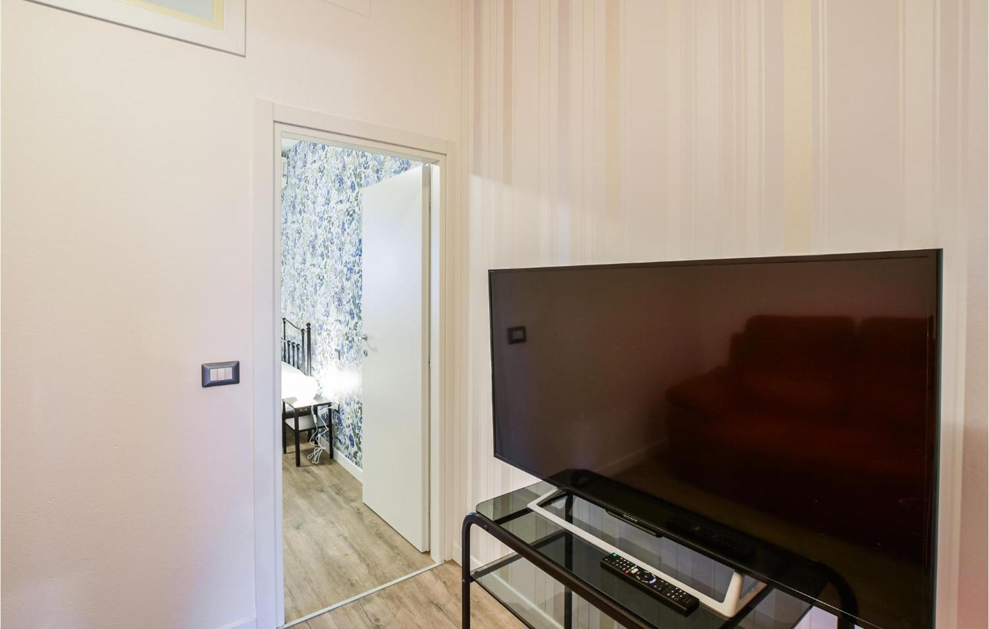 4 Bedroom Awesome Apartment In Cervia Luaran gambar