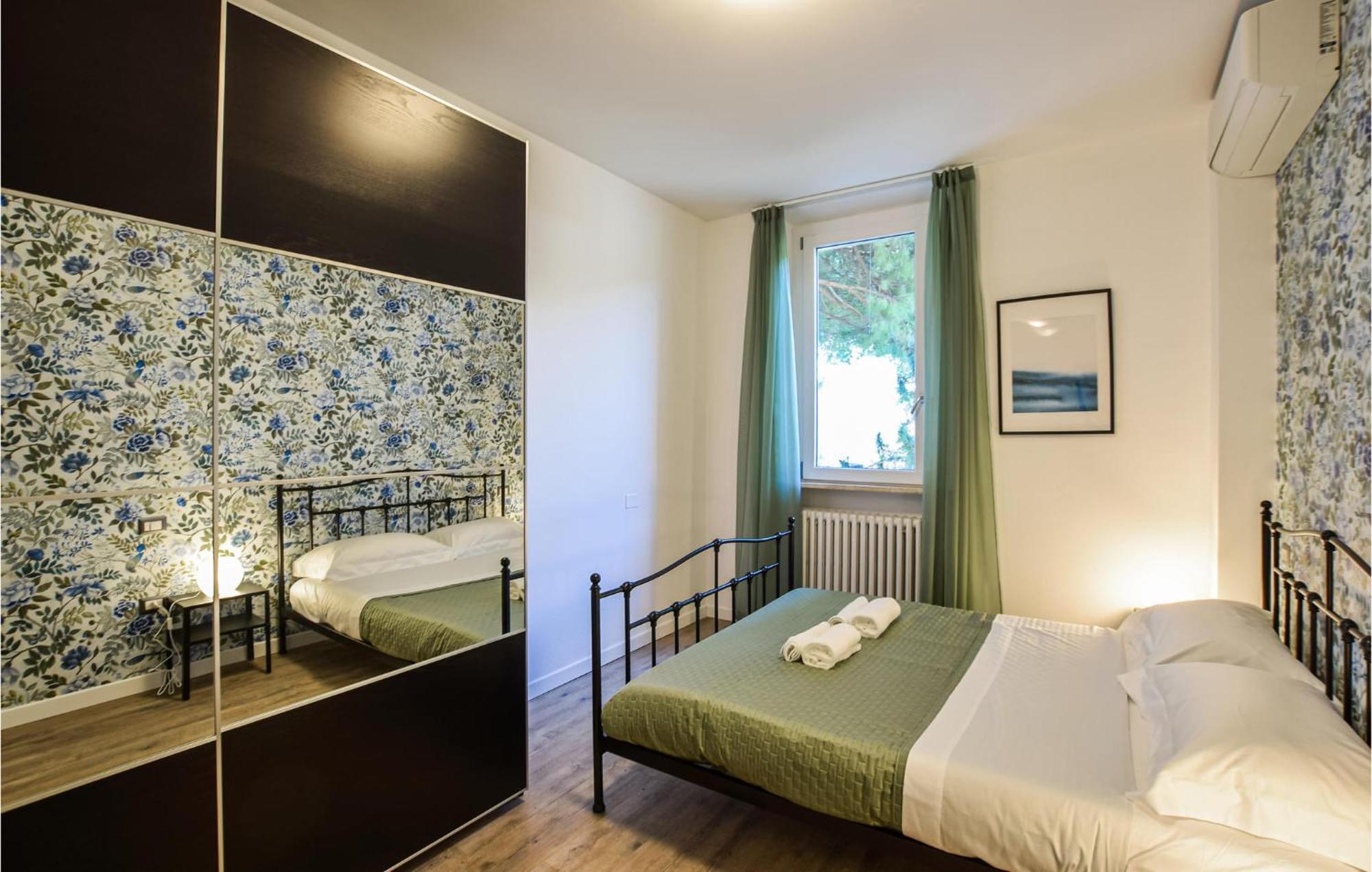 4 Bedroom Awesome Apartment In Cervia Luaran gambar