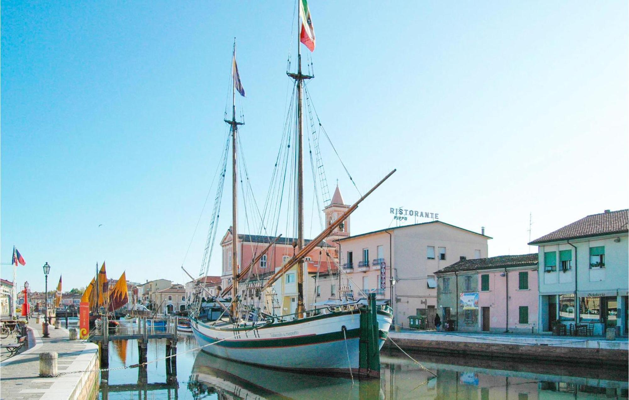 4 Bedroom Awesome Apartment In Cervia Luaran gambar